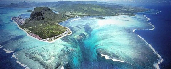 Underwater Waterfall